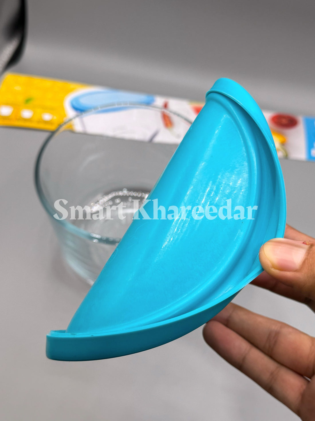 Kaveh Glass Bowl with Silicone Lid - Round Small